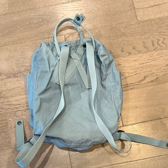 Fjallraven Kånken Sky Blue Backpack - Picture 3 of 9